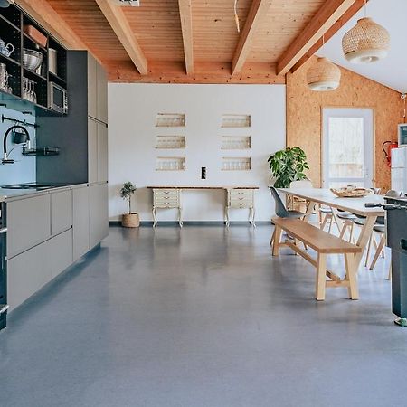 Hostel Oder Ferienwohnung 1-16 Personen Im Blauen Haus Fehmarn Bagian luar foto
