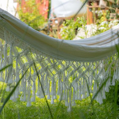 Hostel Oder Ferienwohnung 1-16 Personen Im Blauen Haus Fehmarn Bagian luar foto