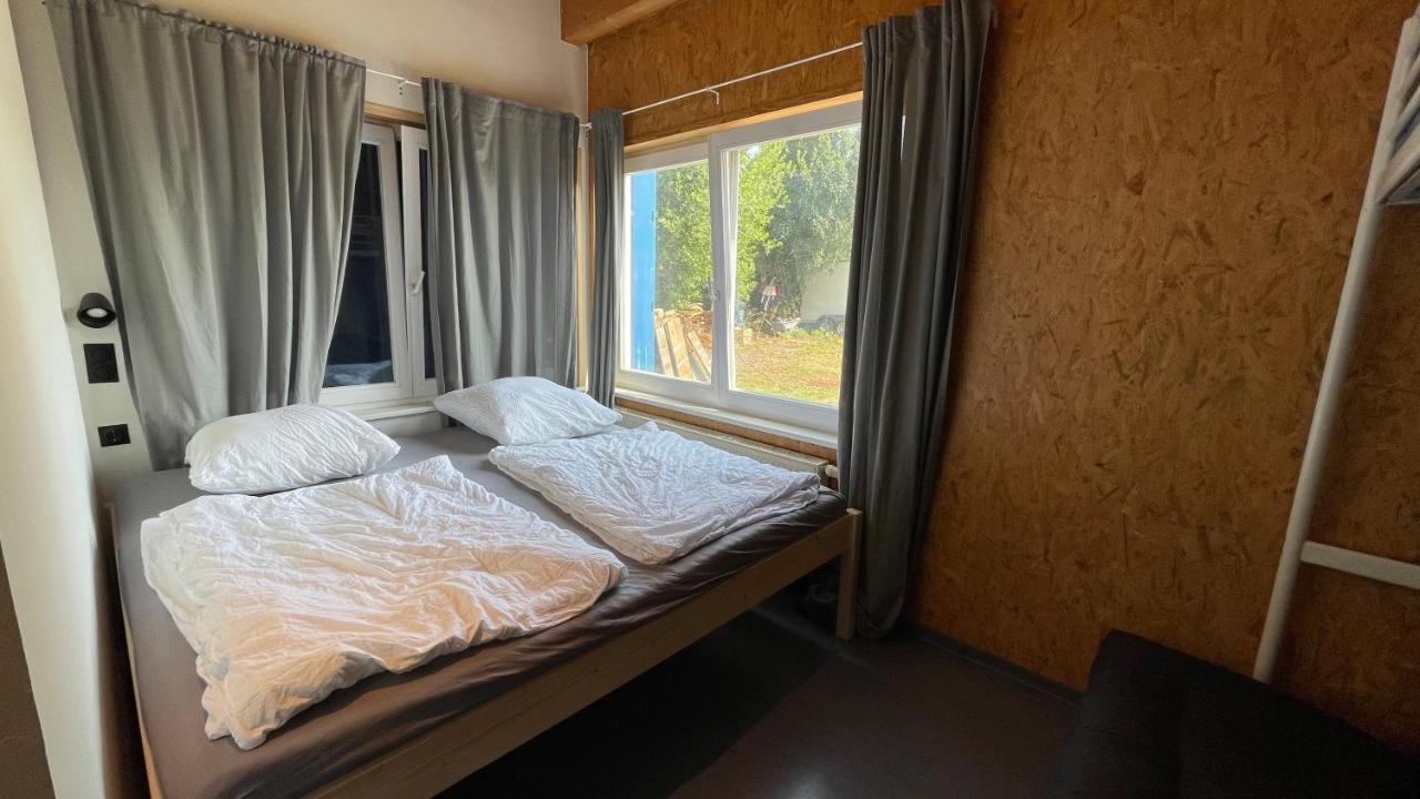Hostel Oder Ferienwohnung 1-16 Personen Im Blauen Haus Fehmarn Bagian luar foto