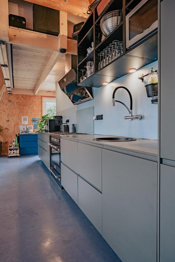 Hostel Oder Ferienwohnung 1-16 Personen Im Blauen Haus Fehmarn Bagian luar foto