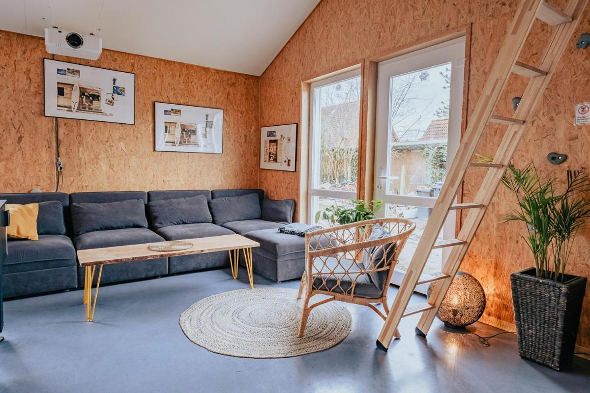 Hostel Oder Ferienwohnung 1-16 Personen Im Blauen Haus Fehmarn Bagian luar foto