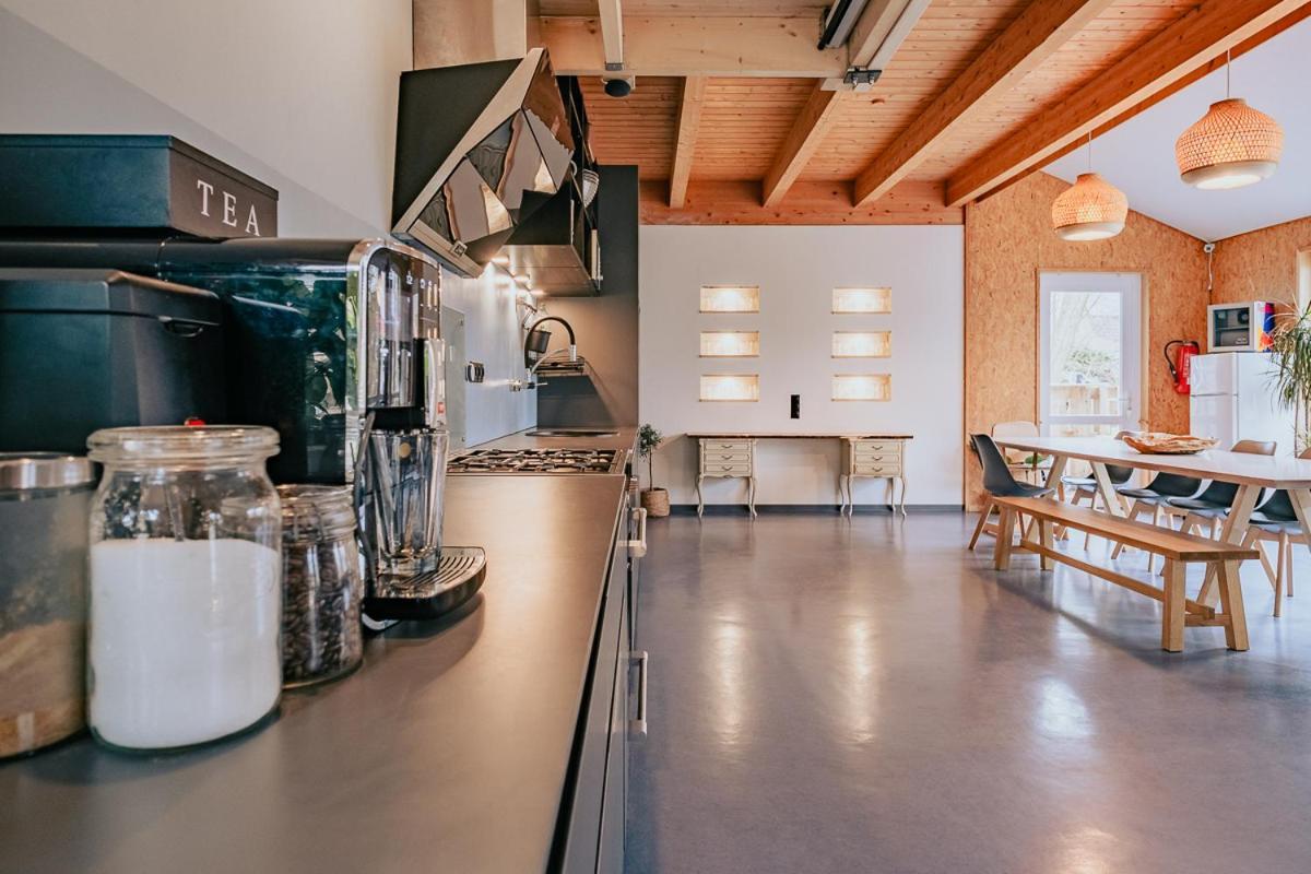 Hostel Oder Ferienwohnung 1-16 Personen Im Blauen Haus Fehmarn Bagian luar foto