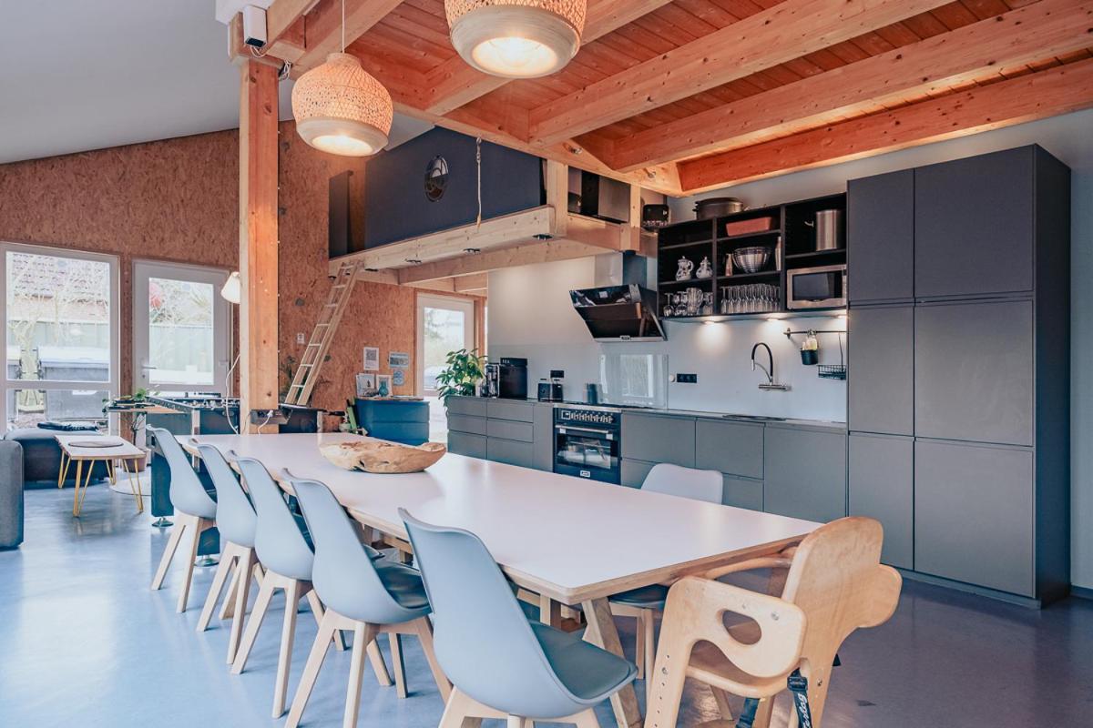 Hostel Oder Ferienwohnung 1-16 Personen Im Blauen Haus Fehmarn Bagian luar foto