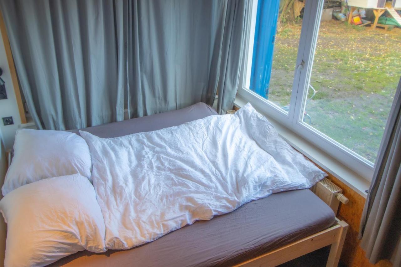 Hostel Oder Ferienwohnung 1-16 Personen Im Blauen Haus Fehmarn Bagian luar foto