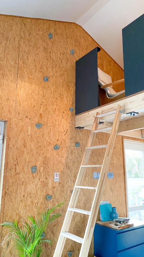 Hostel Oder Ferienwohnung 1-16 Personen Im Blauen Haus Fehmarn Bagian luar foto