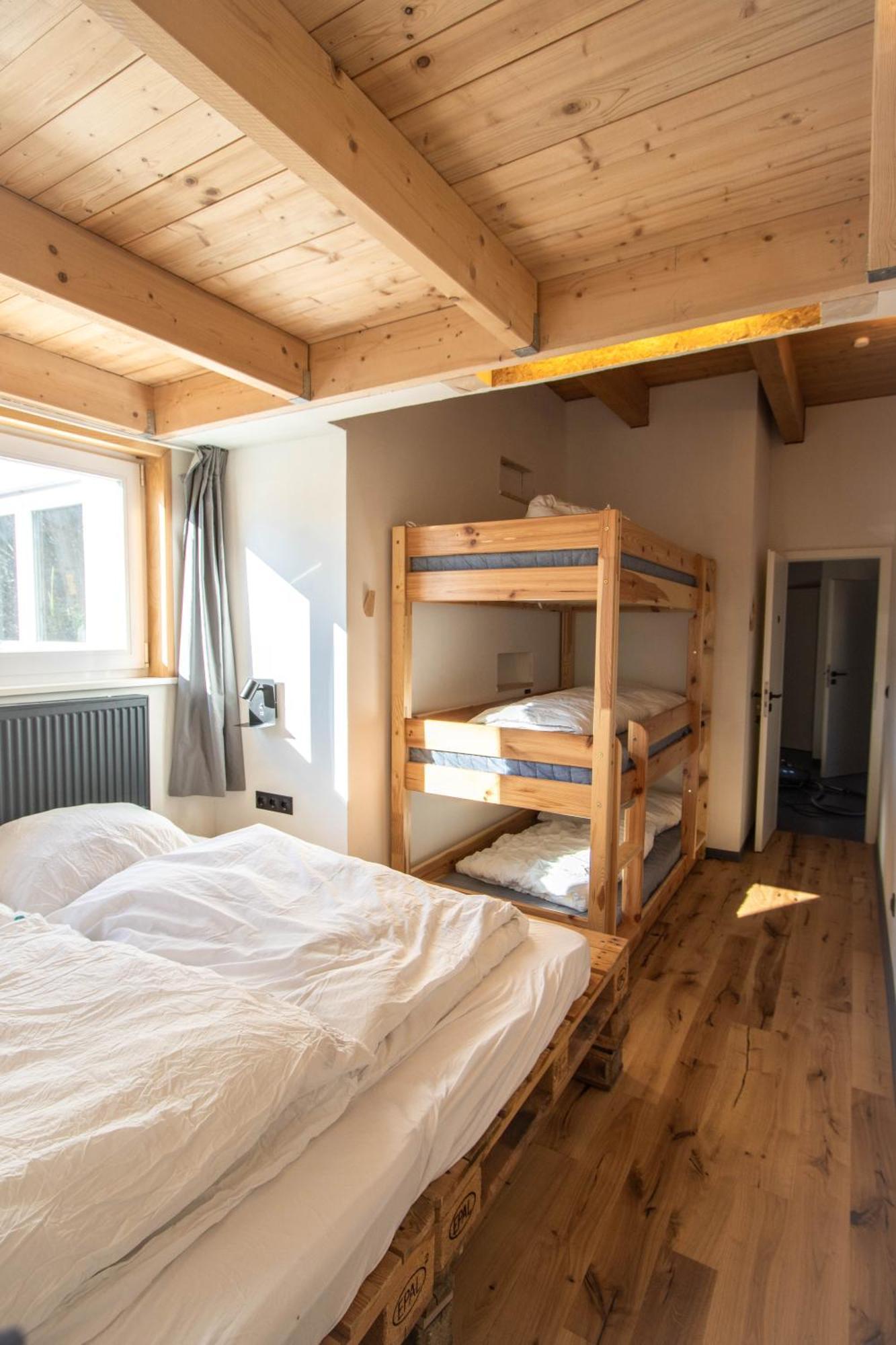 Hostel Oder Ferienwohnung 1-16 Personen Im Blauen Haus Fehmarn Bagian luar foto