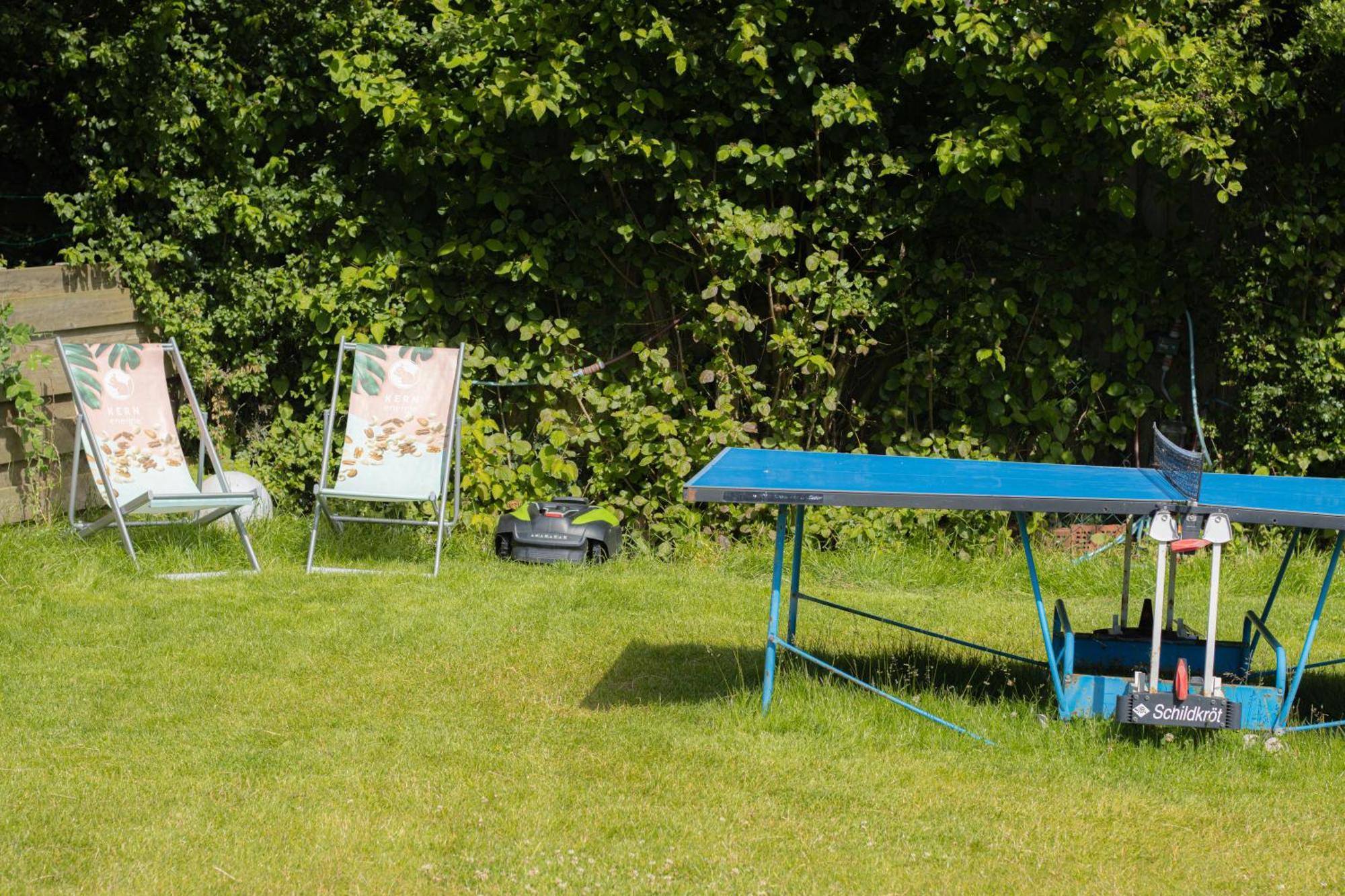 Hostel Oder Ferienwohnung 1-16 Personen Im Blauen Haus Fehmarn Bagian luar foto