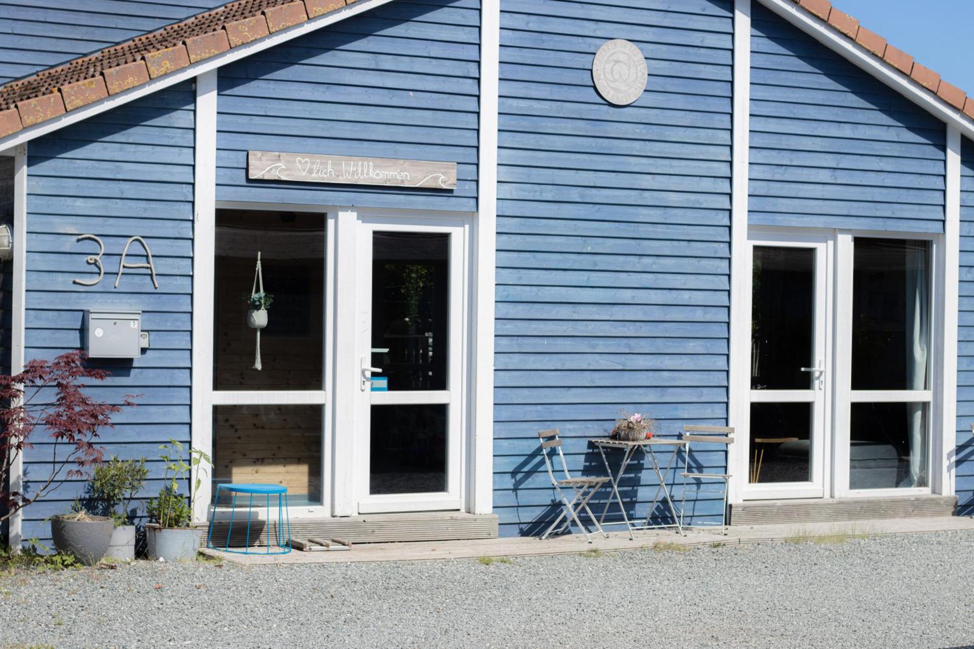 Hostel Oder Ferienwohnung 1-16 Personen Im Blauen Haus Fehmarn Bagian luar foto